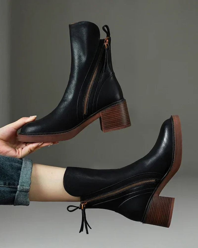 Neriina - Square Heel Leather Boot