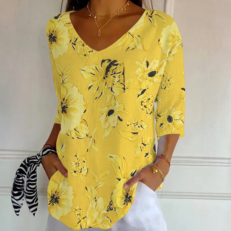 Shellen - Vintage Floral Print T-Shirt