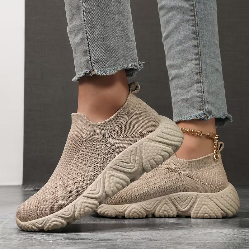 Cosmoglide - Elegant Knitted Sneakers