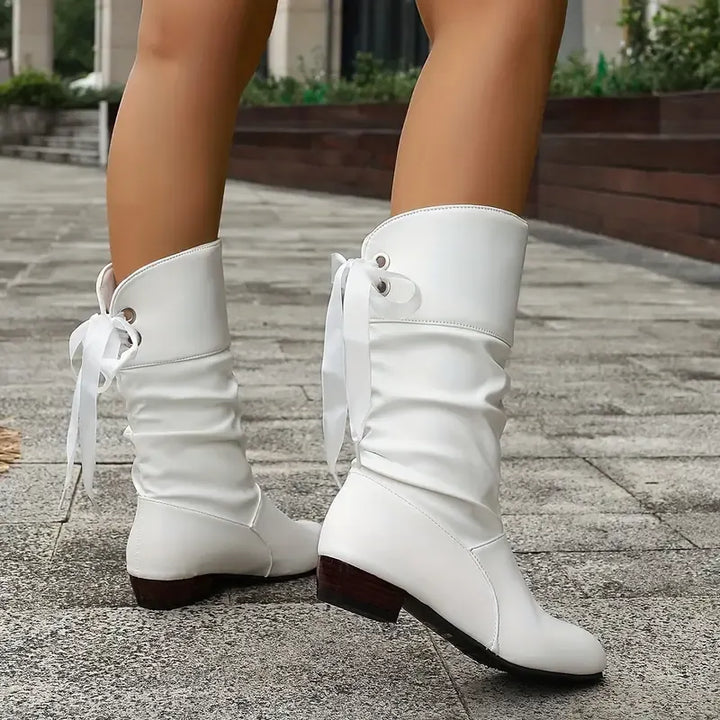 Peneira - Elegant Lace-Up Ankle Boot
