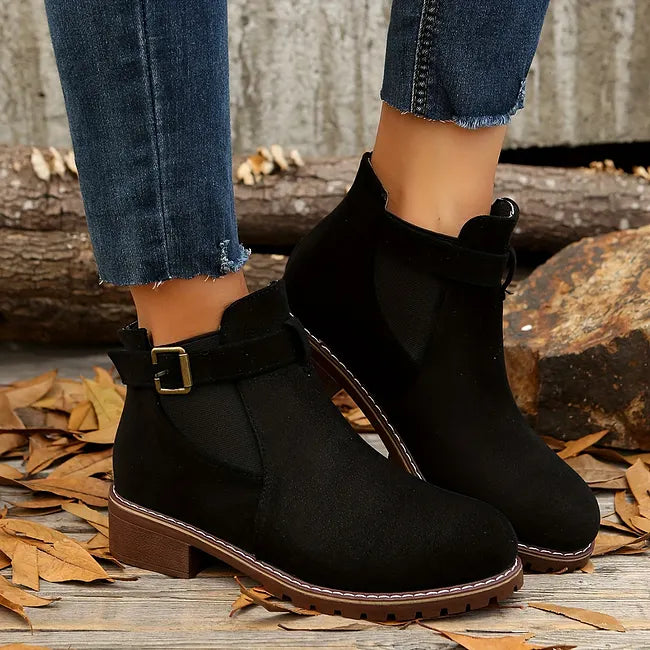 Veloella - Ankle Boots With Buckle Straps