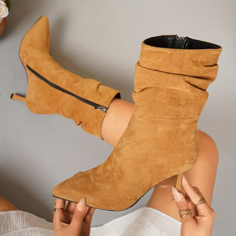 Zefialuva - Mid Heeled Boots with Pointed Edges